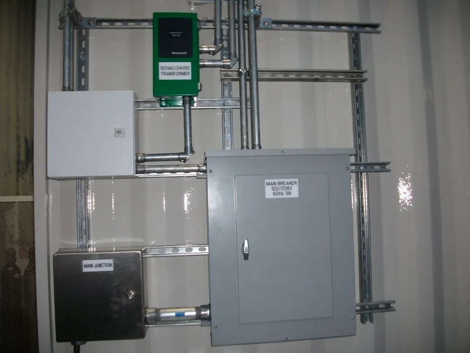 Weatherproof control panel enclosures inside an ETSCO extraction lab